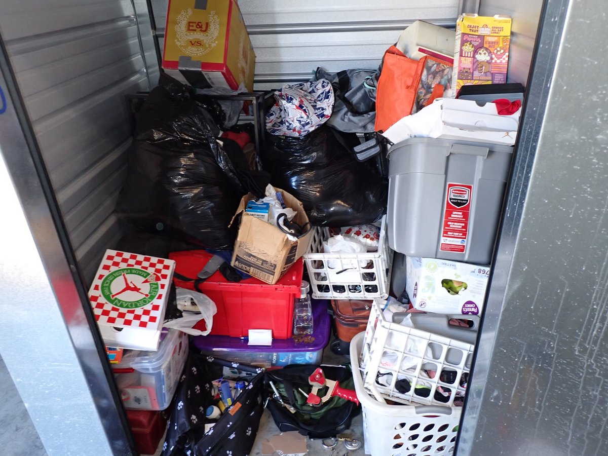 5 x 5 storage unit in Maplewood, MN