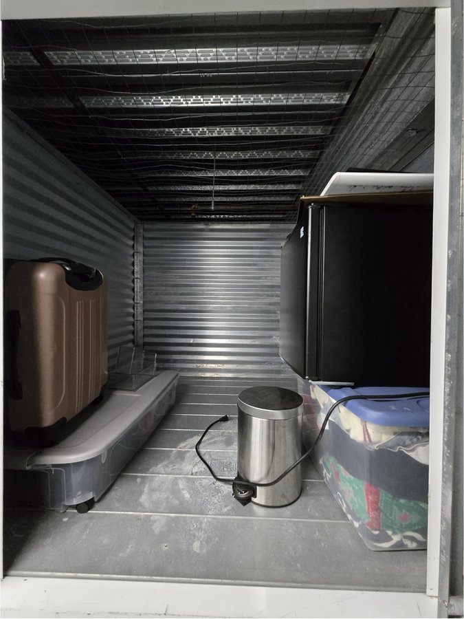 5 x 5 storage unit in Baltimore, MD