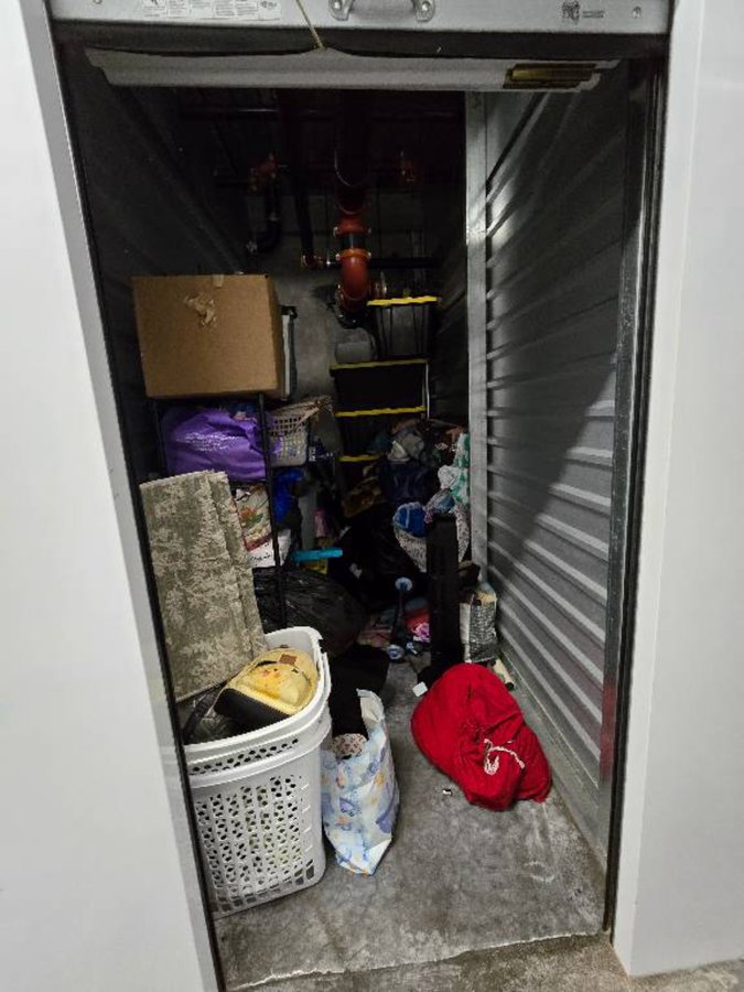 5 x 10 storage unit in Huntington Park, CA