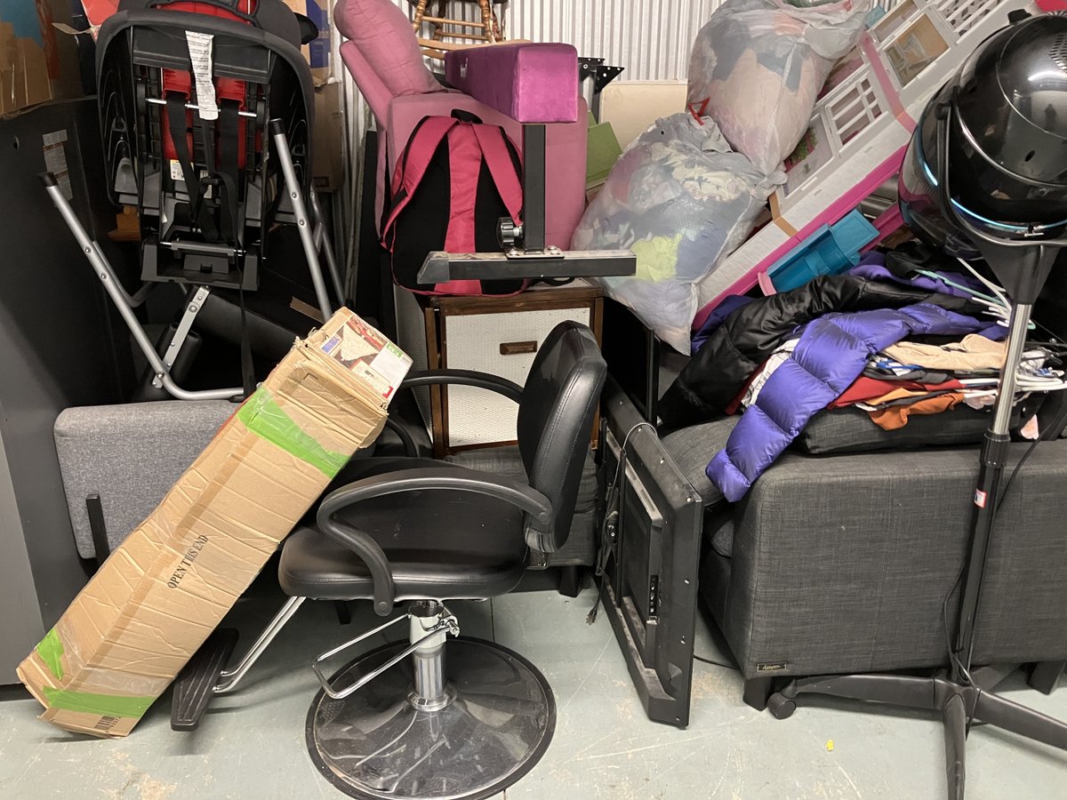 10 x 10 storage unit in Tampa, FL