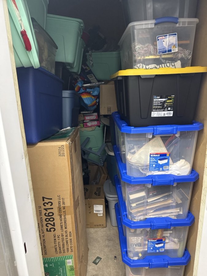 5 x 10 storage unit in Baltimore, MD