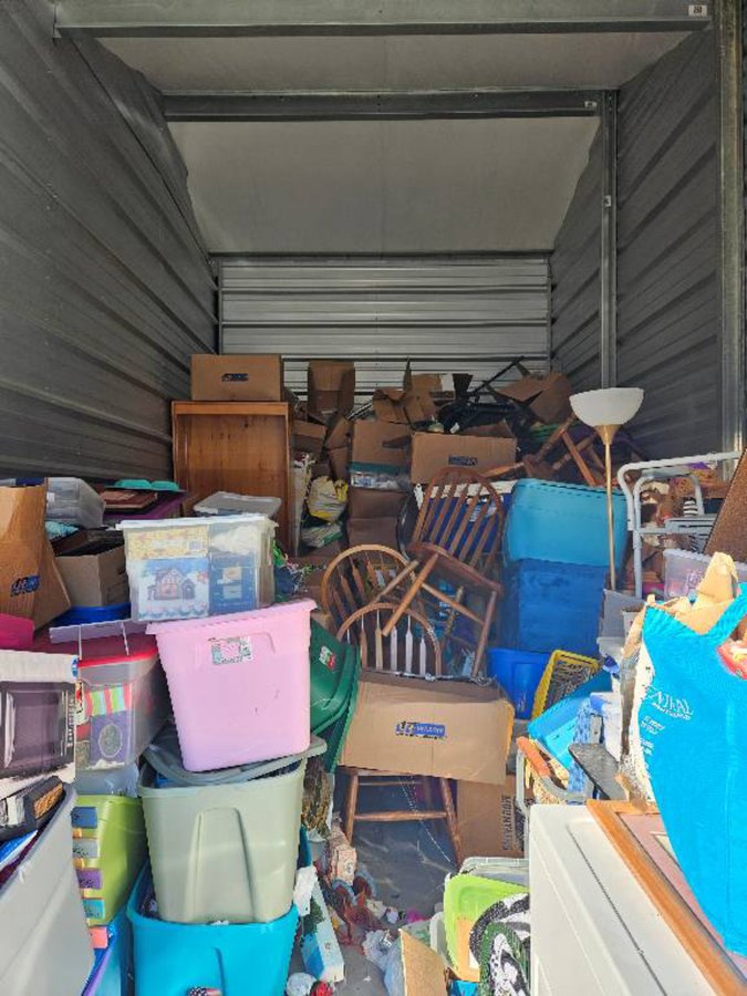 10 x 20 storage unit in Indianapolis, IN