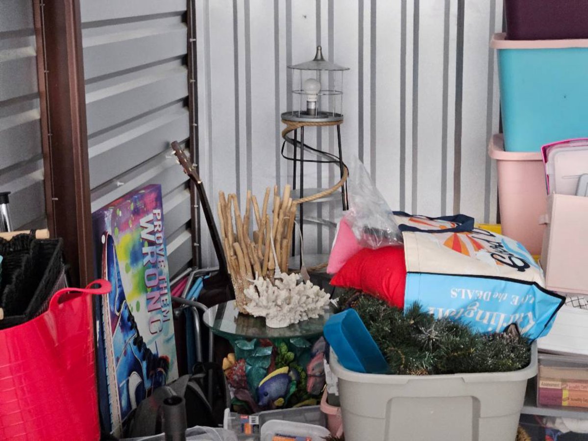 10 x 15 storage unit in Louisville, KY
