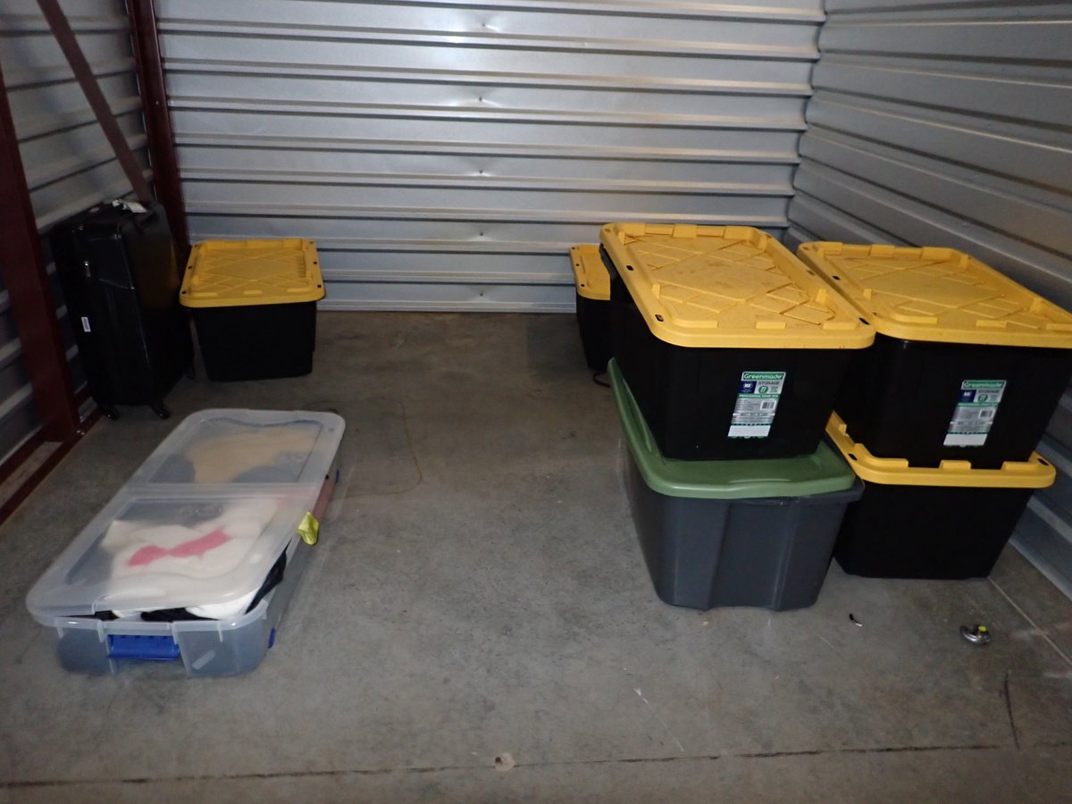 10 x 10 storage unit in Brooklyn Park, MN