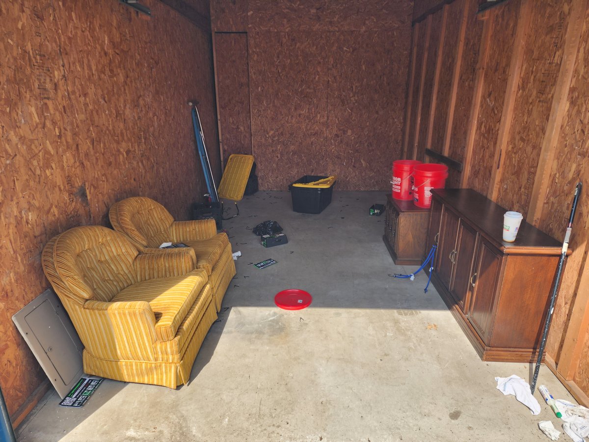 10 x 20 storage unit in Springfield, IL