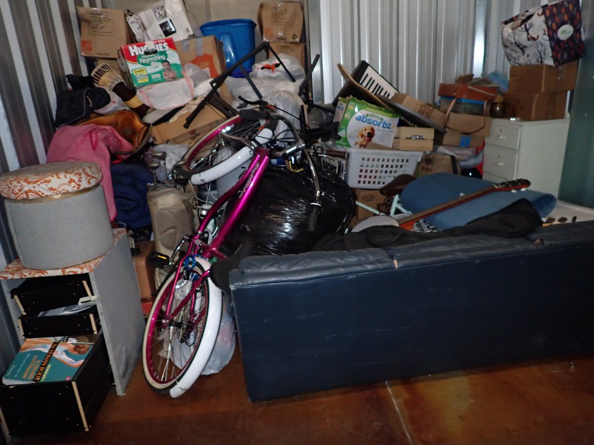 10 x 10 storage unit in Roseville, MN
