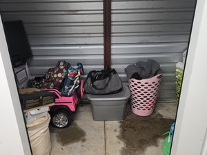 5 x 10 storage unit in Middletown, NJ