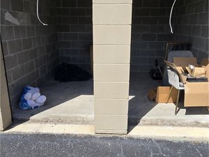 10 x 10 unit in Jacksonville