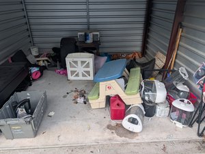 10 x 10 unit in Montague
