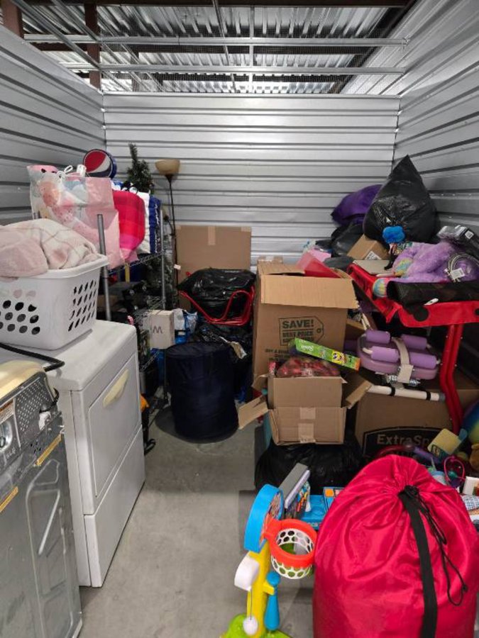 10 x 15 storage unit in Albuquerque, NM