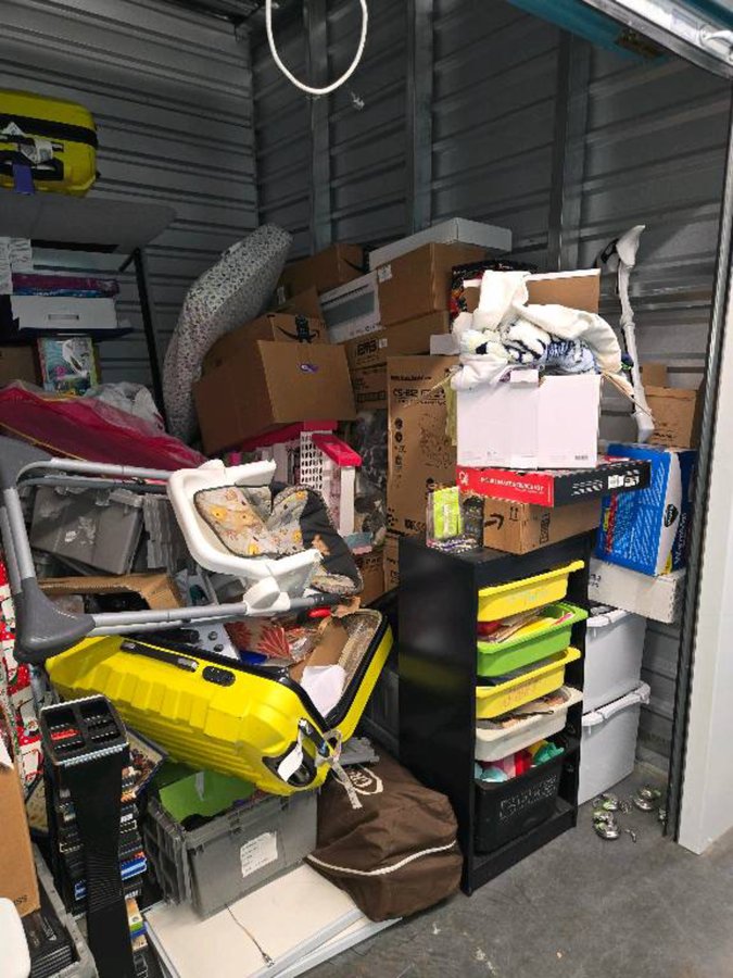 10 x 10 storage unit in San Jose, CA
