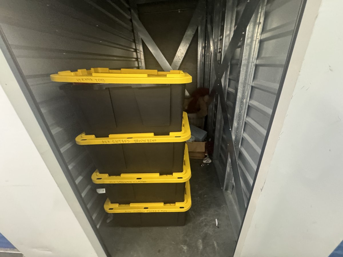 5 x 7 storage unit in Los Angeles, CA