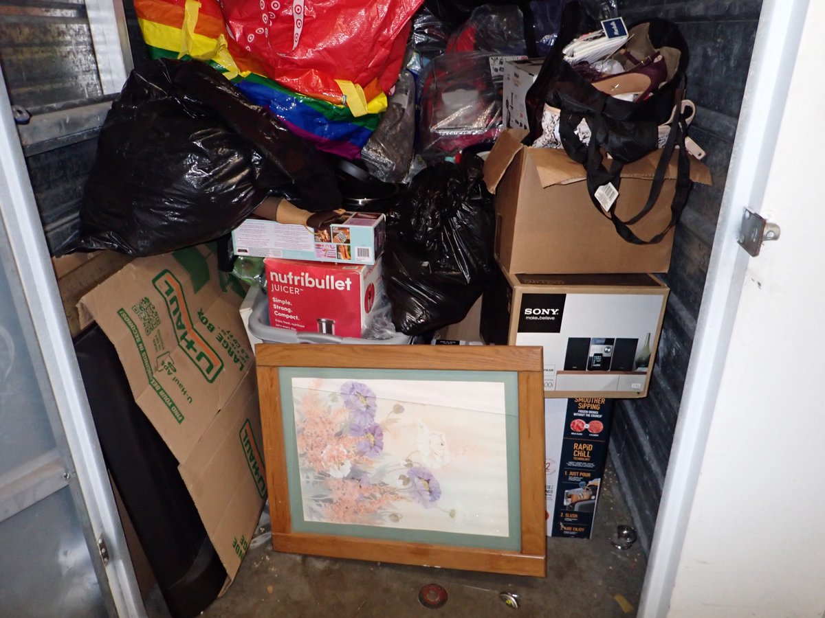 5 x 10 storage unit in N Minneapolis, MN
