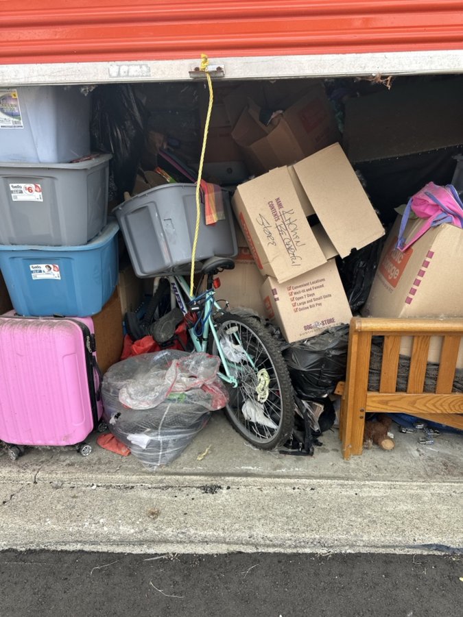 10 x 10 storage unit in Madison Heights, MI