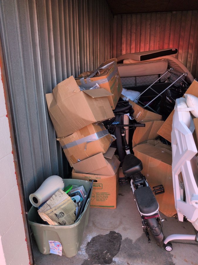 20 x 20 storage unit in Madison Heights, MI
