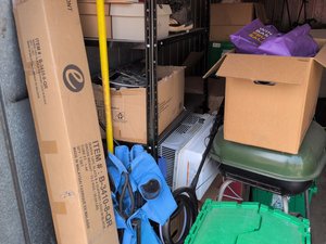 10 x 25 unit in Madison Heights