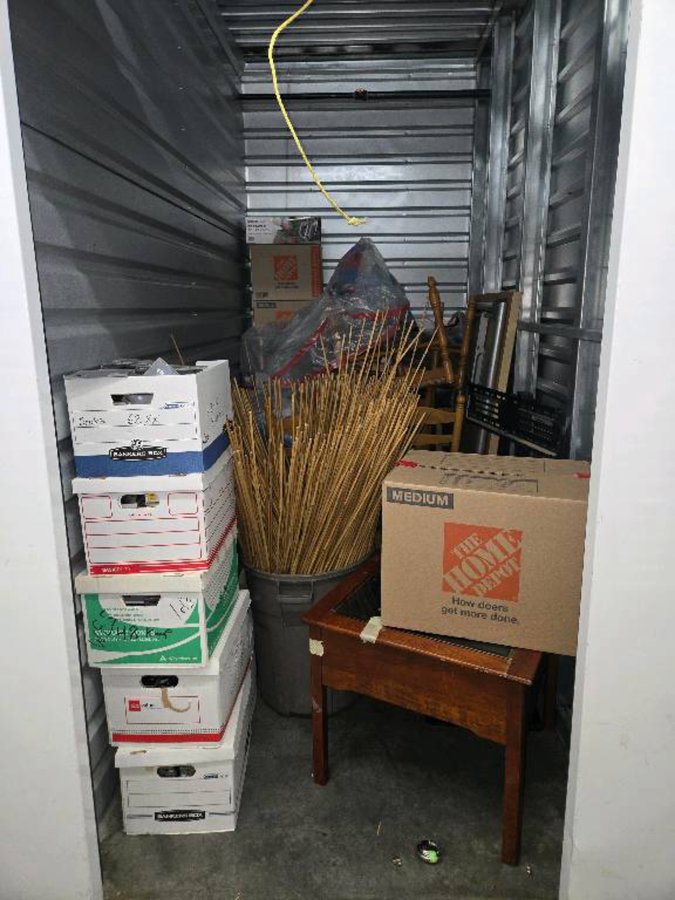 5 x 10 storage unit in Emeryville, CA