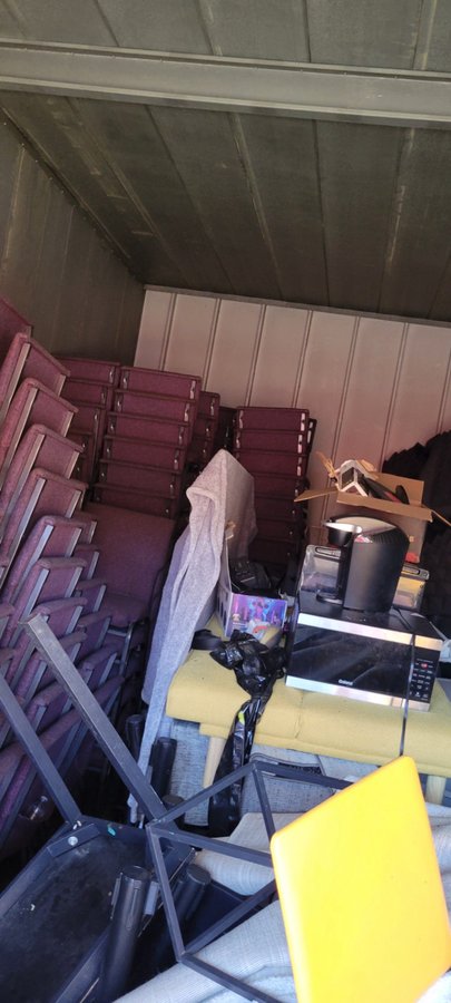 12 x 25 storage unit in Long Beach, CA