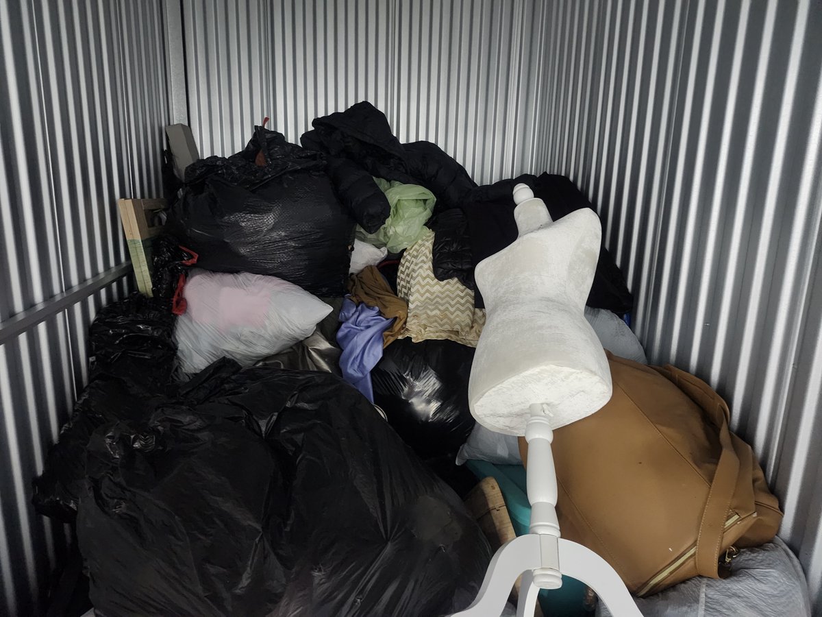 5 x 10 storage unit in Sacramento, CA
