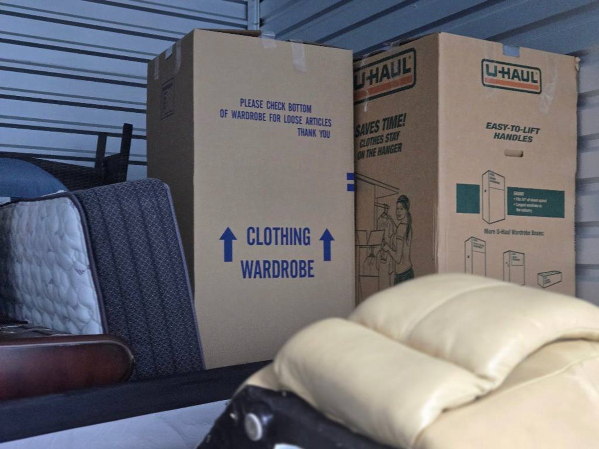 10 x 15 storage unit in Las Vegas, NV