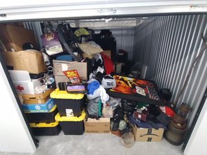 10 x 14 storage unit in Miami, FL