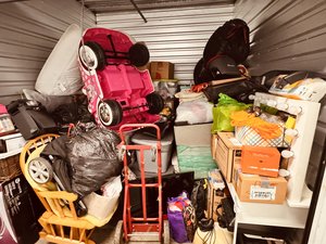 10 x 10 unit in Corona