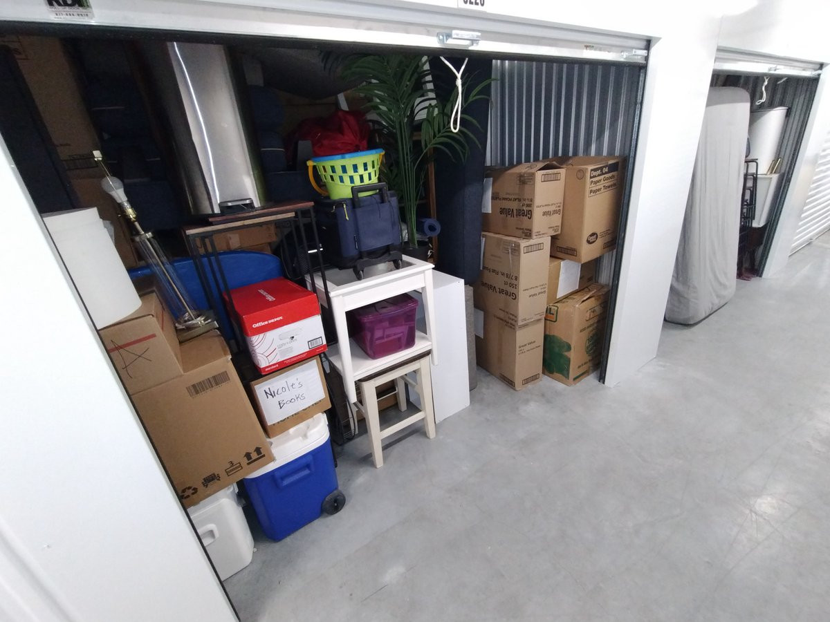 20 x 10 storage unit in Miami, FL