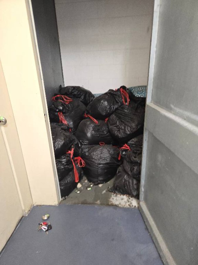 5 x 5 storage unit in Roseville, CA