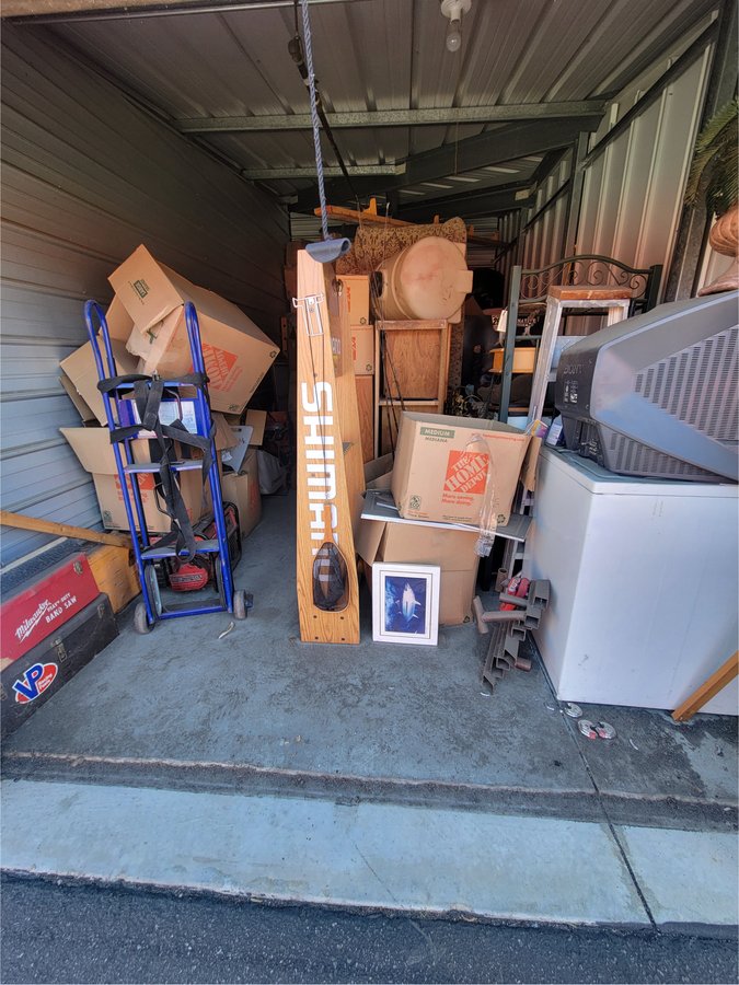 10 x 20 storage unit in Murrieta, CA