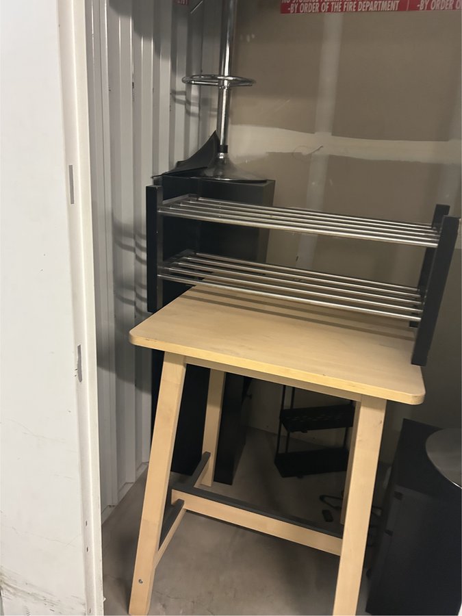 5 x 5 storage unit in Orange, CA