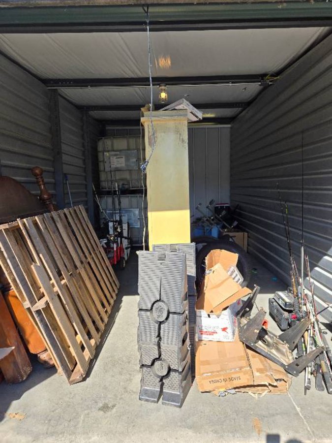 10 x 20 storage unit in Indianapolis, IN