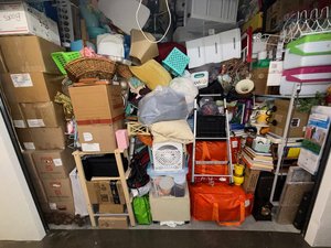 10 x 10 unit in Clayton