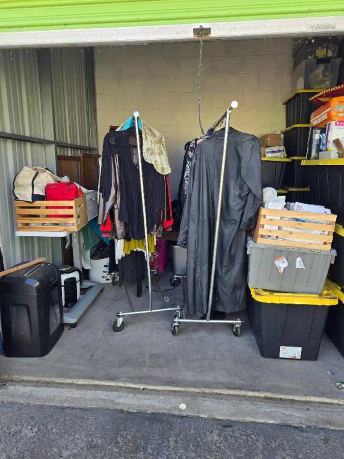 10 x 10 storage unit in Manteca, CA