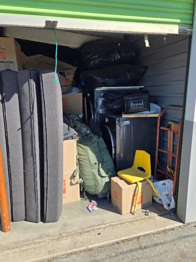 10 x 10 storage unit in Manteca, CA