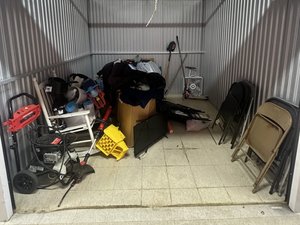 10 x 10 unit in North Charleston