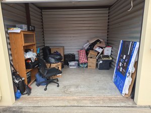 10 x 10 storage unit in Oklahoma City, OK