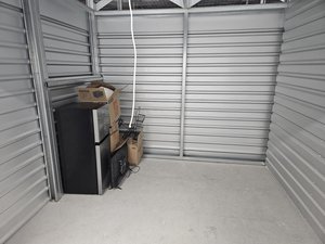 10 x 10 unit in Bradenton