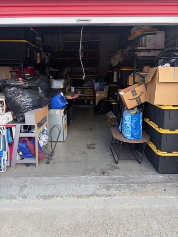 12 x 25 storage unit in Vista, CA