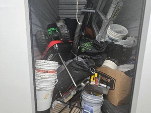 4 x 8 unit in Los Angeles
