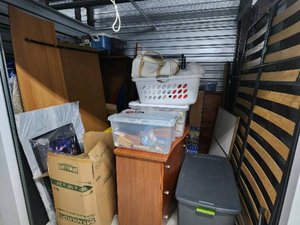 10 x 9 unit in Forest Park