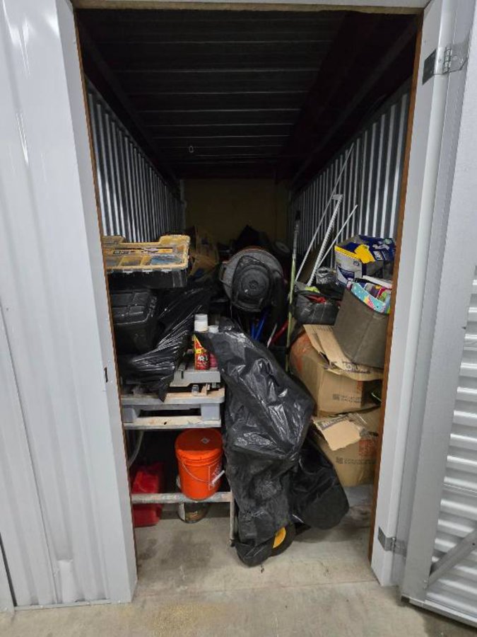5 x 10 storage unit in Watsonville, CA