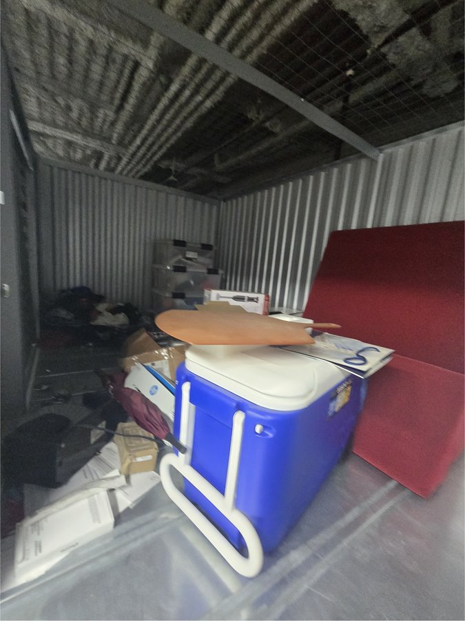 10 x 5 storage unit in Hallandale, FL