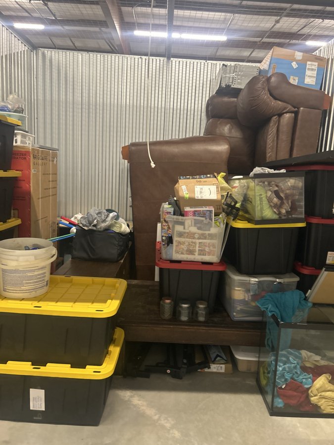 10 x 10 storage unit in Burleson, TX