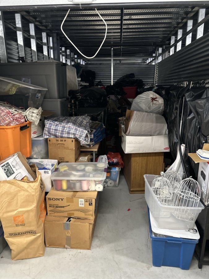 10 x 20 storage unit in Madison Heights, MI