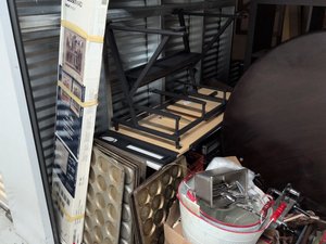 10 x 30 unit in Madison Heights