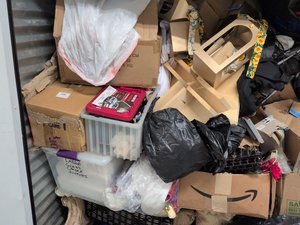 10 x 25 storage unit in Madison Heights, MI