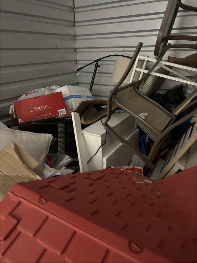 8 x 10 storage unit in Orange, CA