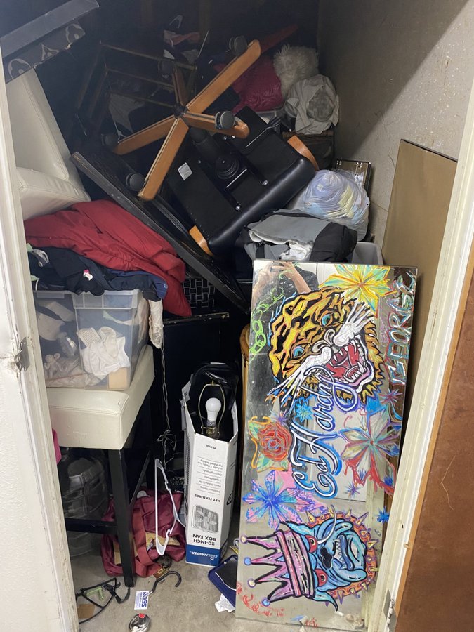 10 x 10 storage unit in Vista, CA