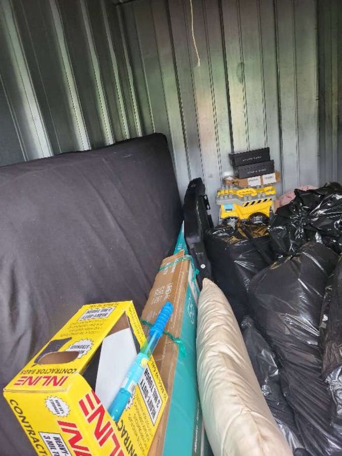 5 x 10 storage unit in Auburn, WA