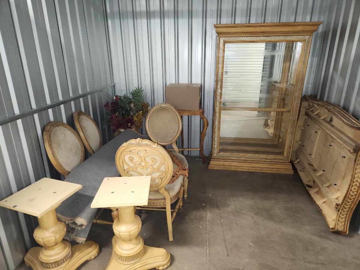 10 x 10 storage unit in Chicago, IL